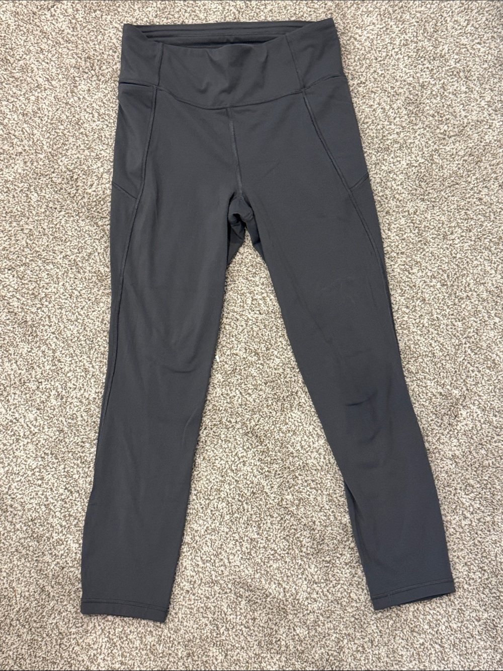 lululemon, Gray Capris, size 6, like new